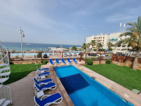 Lilly Lounge and Pool Accommodation for Adults Only